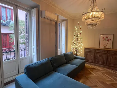 Piso en calle de Lavapiés, 25