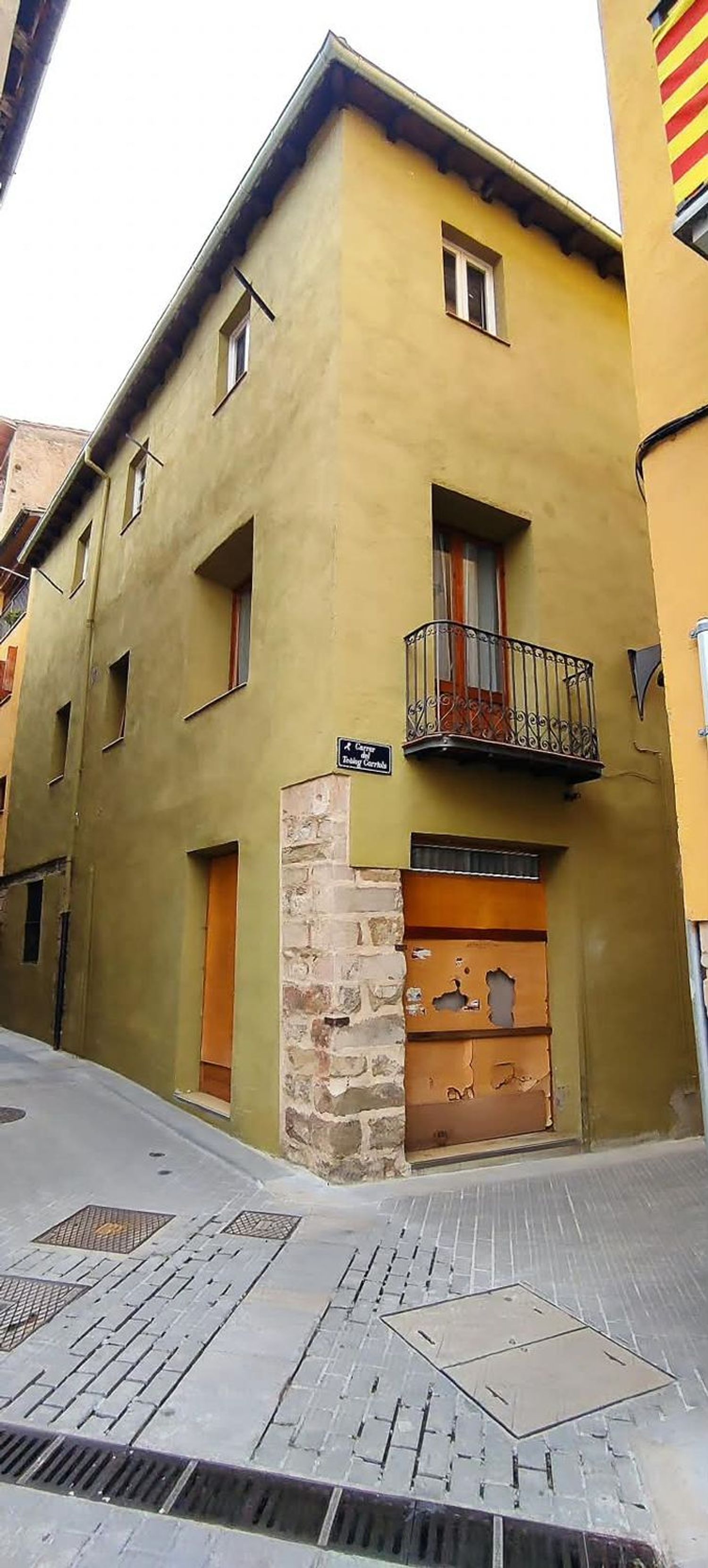 Casa de pueblo en Calle del Teòleg Corriols, 1 - Foto 3