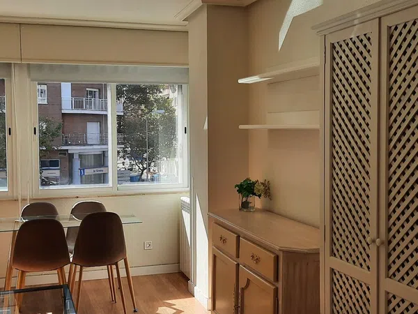 Piso en calle de la Infanta Mercedes, 62 - Foto 6