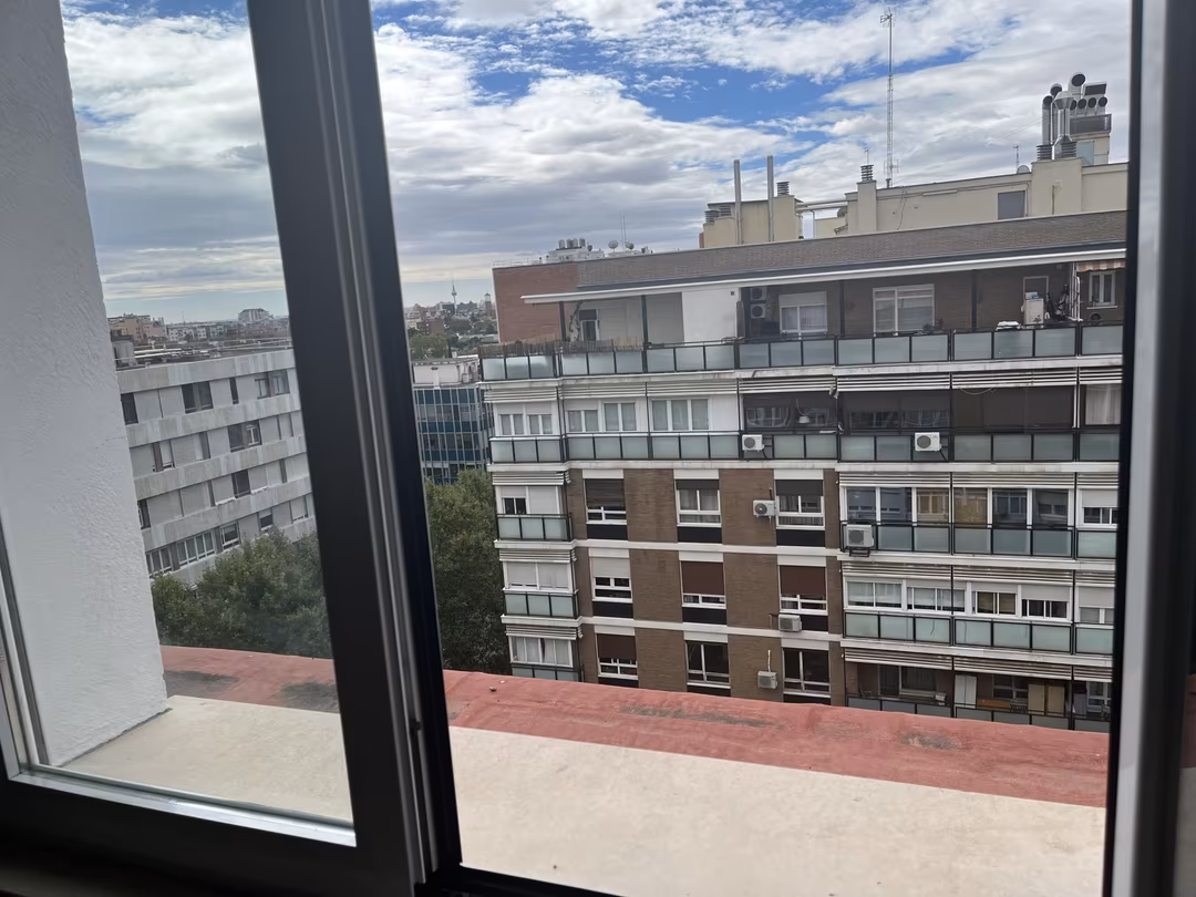 Piso en  Avenida de Alberto de Alcocer 8 - Foto 8