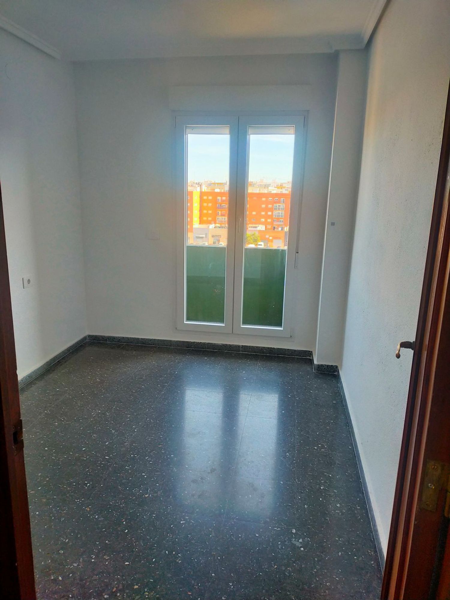Piso en Calle del Riu Nervión - Foto 12