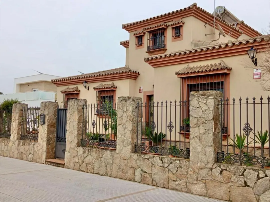 Chalet en  Carretera Madrid-Cádiz 24D - Foto 1