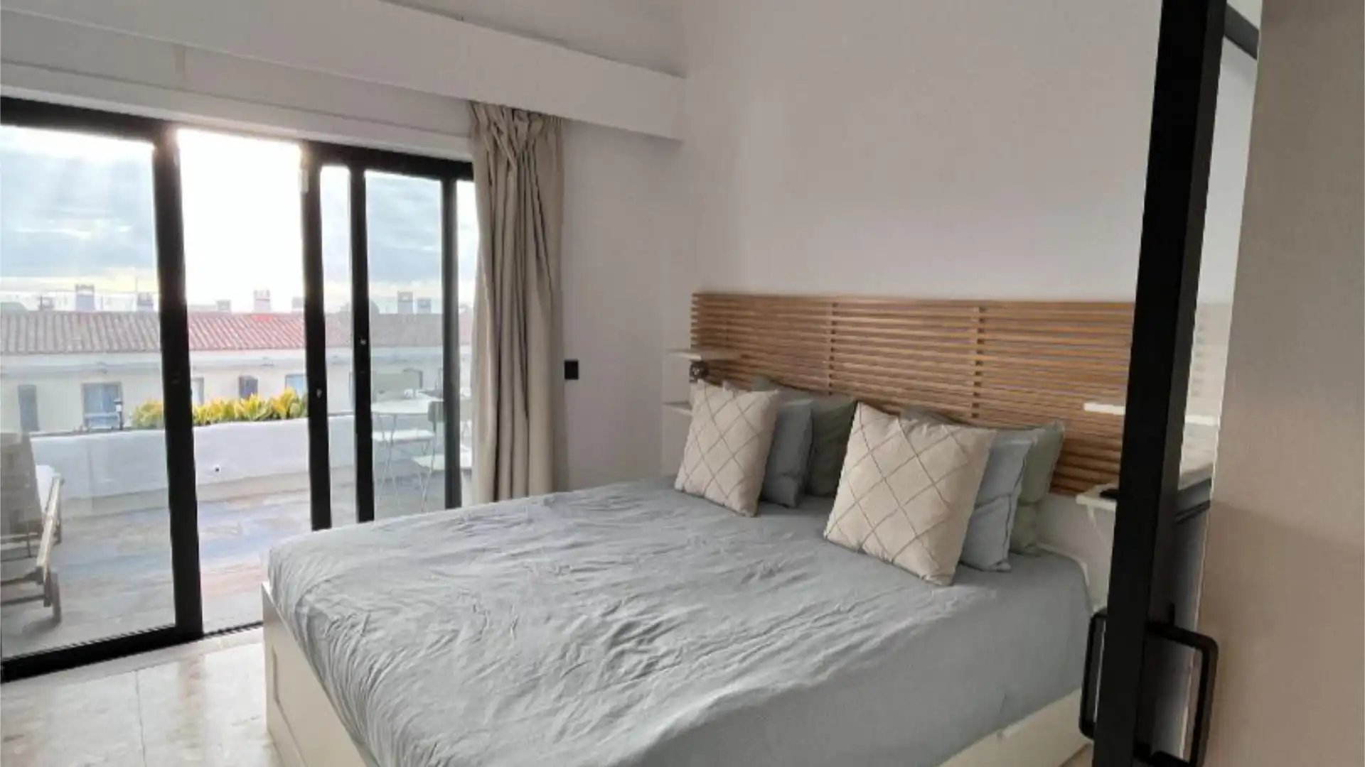 Piso en  Calle Cornical 1 - Foto 2