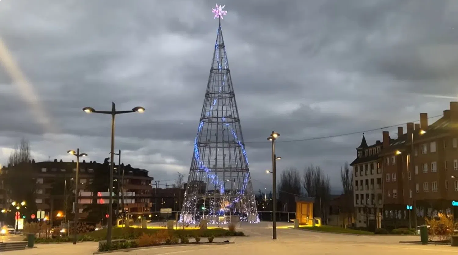 Piso en Barrio Milán-Pumarín - Foto 2