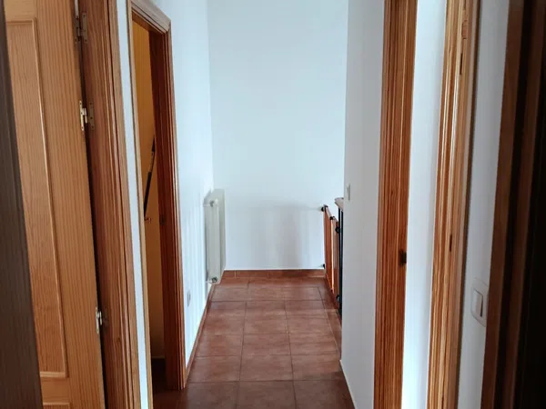 Chalet adosado en Avenida de los Reyes Católicos, 59 - Foto 1