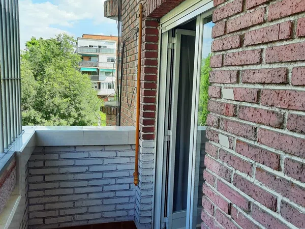 Alquiler de piso en Calle del Níquel, 29