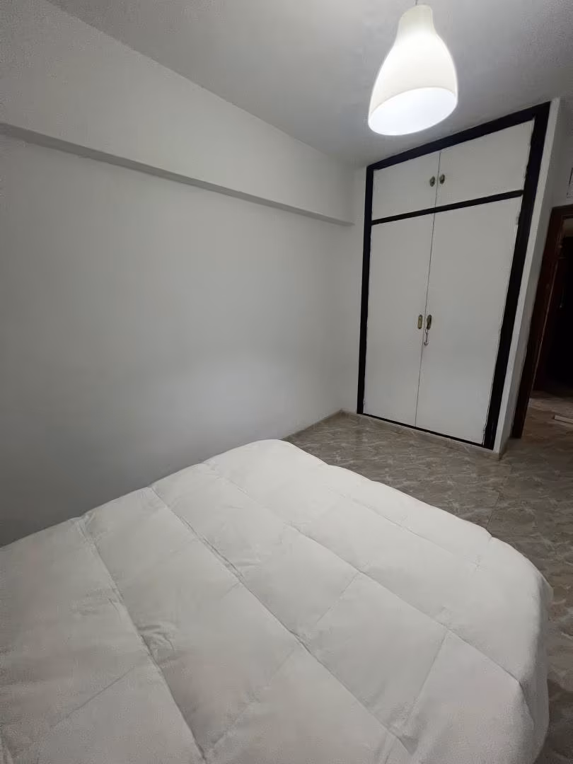 Piso en  Calle de Alozaina 40 - Foto 5