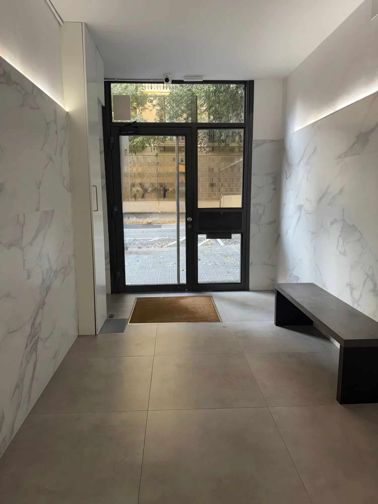 Ático en calle de Viladomat, 220 - Foto 5