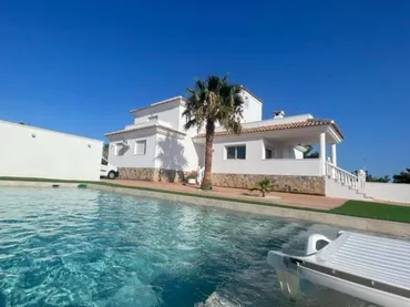 Chalet en  Carrer la Vall D'Alcala - Foto 1