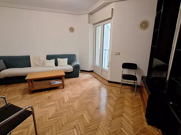 Piso en Francisco de Vitoria, 3