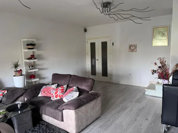 Chalet adosado en Calle de Bruna Vázquez, 63 - Foto 2