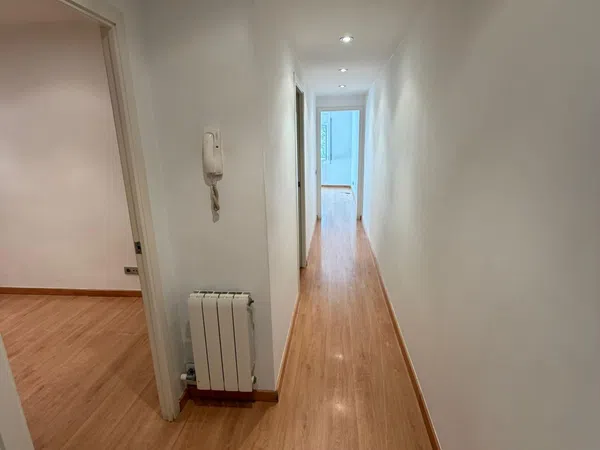 Piso en calle de la Mare de Déu dels Angels, 33