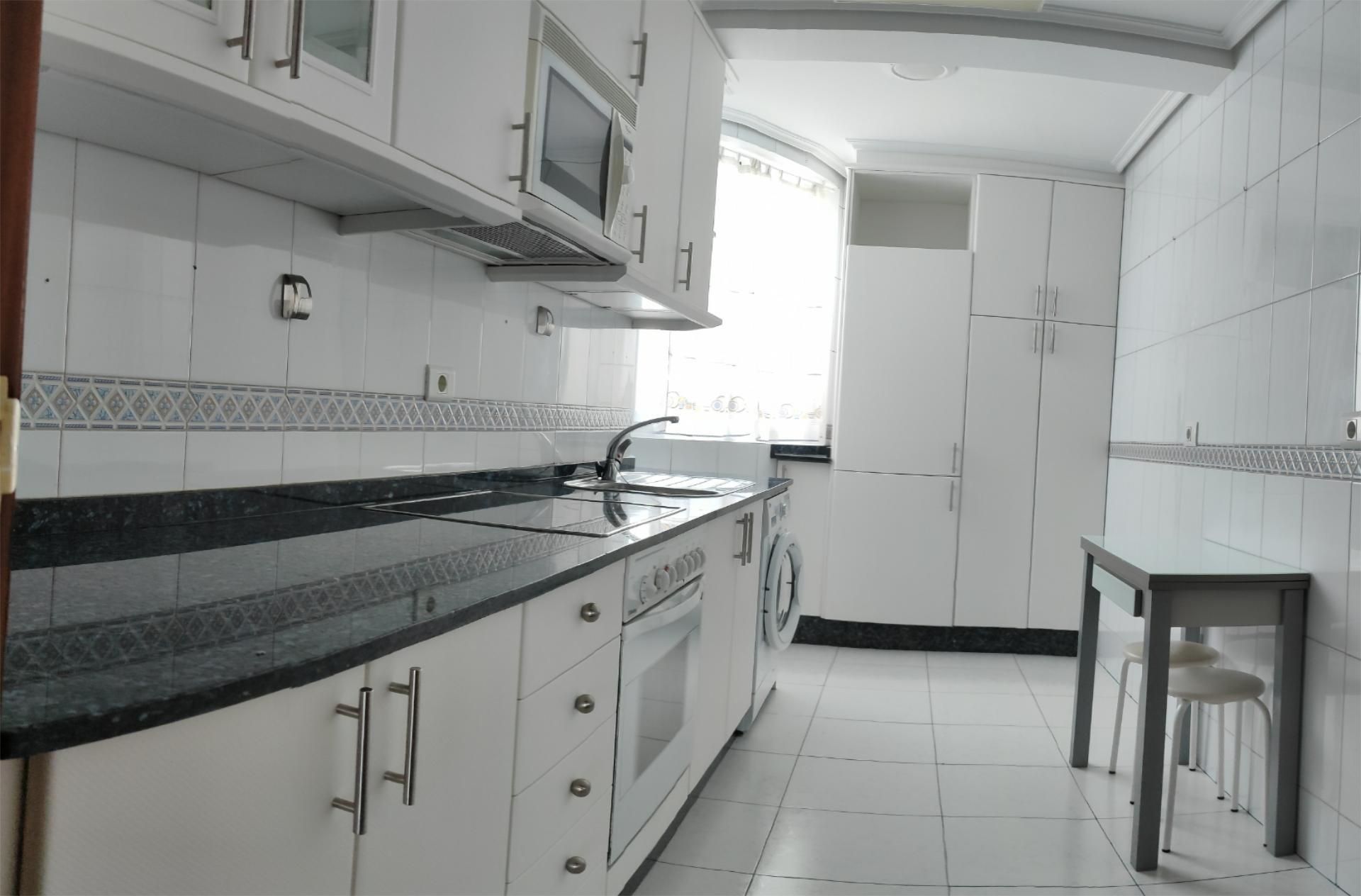 Piso en  Rúa de Romil 4 - Foto 2