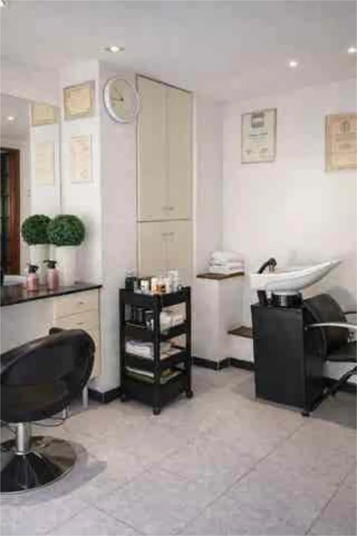 Local comercial en Cornella de Llobregat, La Gavarra - Foto 2