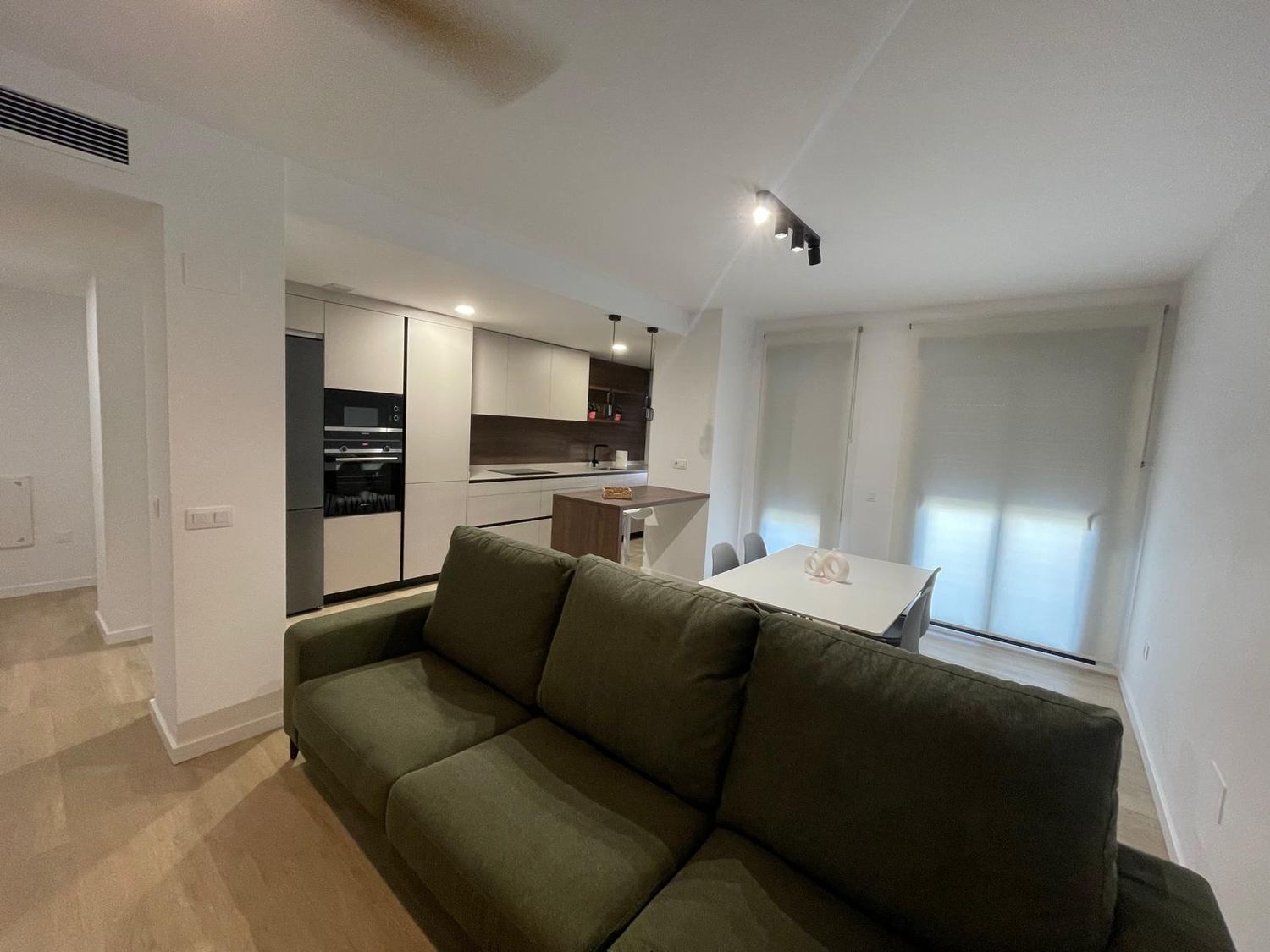 Piso en avenida Don Juan de Borbon, 94 - Foto 1