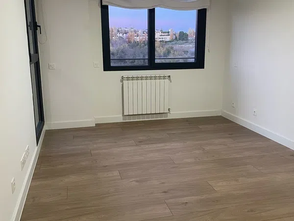 Piso en calle de Luis Martinez Feduchi, 146