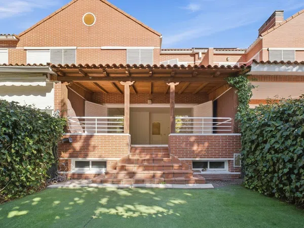 Chalet adosado en Avenida Emilio Arrieta, 4 - Foto 1