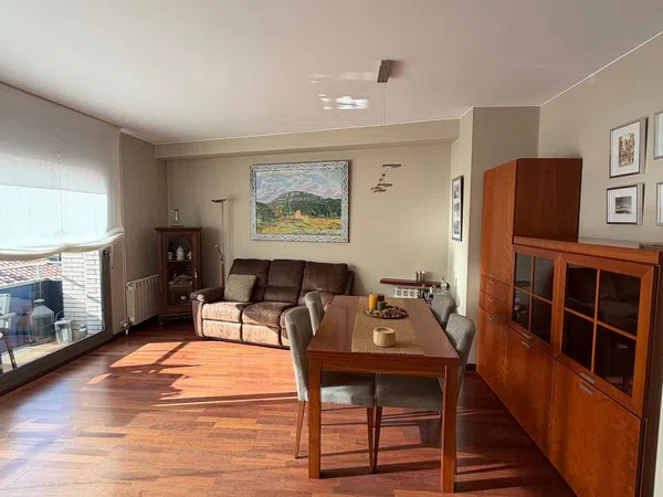 Dúplex en Barrio Ca n'Aurell - Foto 2