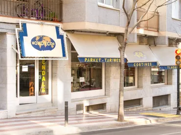 Local comercial en  Avinguda Joan XXIII 34 - Foto 1