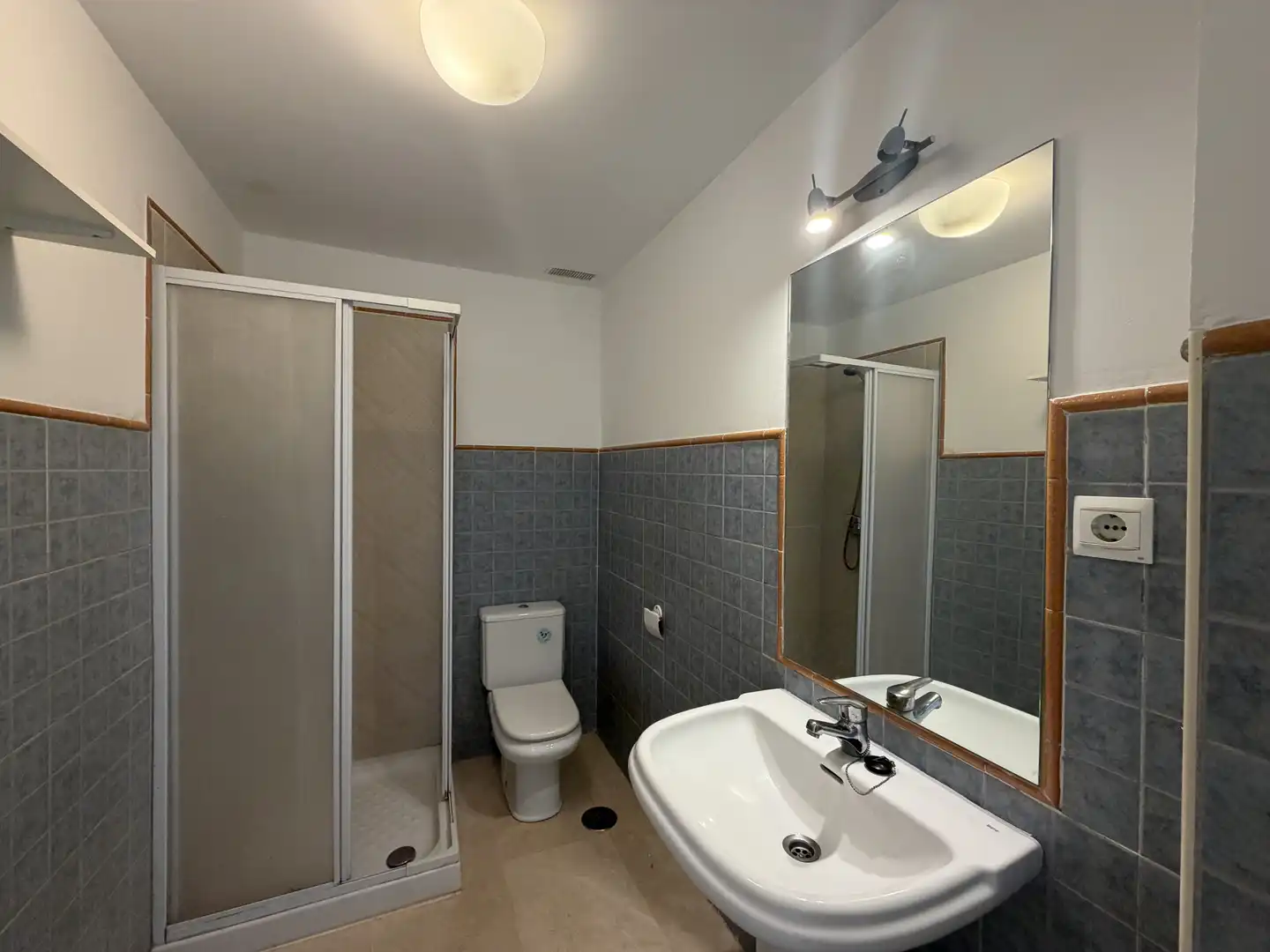 Apartamento en  Calle Moreno Torroba 22 - Foto 9
