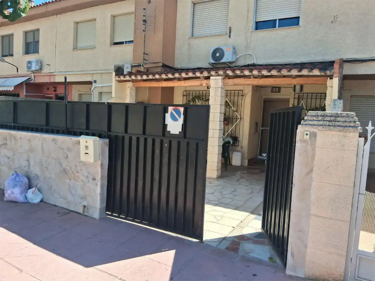Chalet en  Calle Santiago Apóstol 27 - Foto 3
