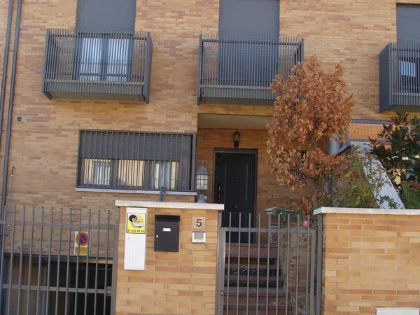 Chalet adosado en Calle Rachel Corrie, 5, Perales del Rio, Perales del Rio - Foto 1