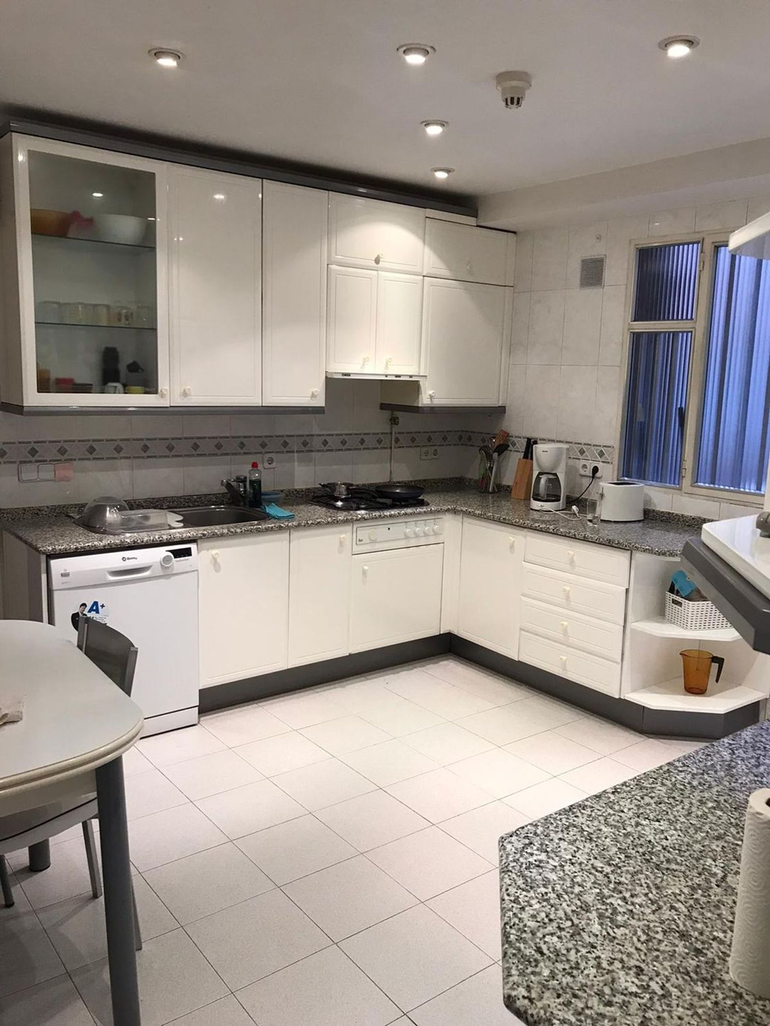 Piso en avenida de la Reina Victoria, 68 - Foto 5