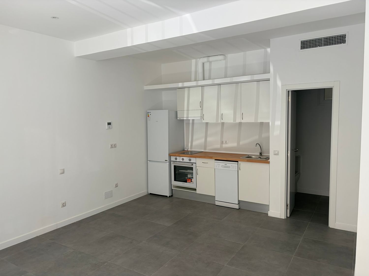 Estudio en Avenida Reyes Católicos, 35 - Foto 4