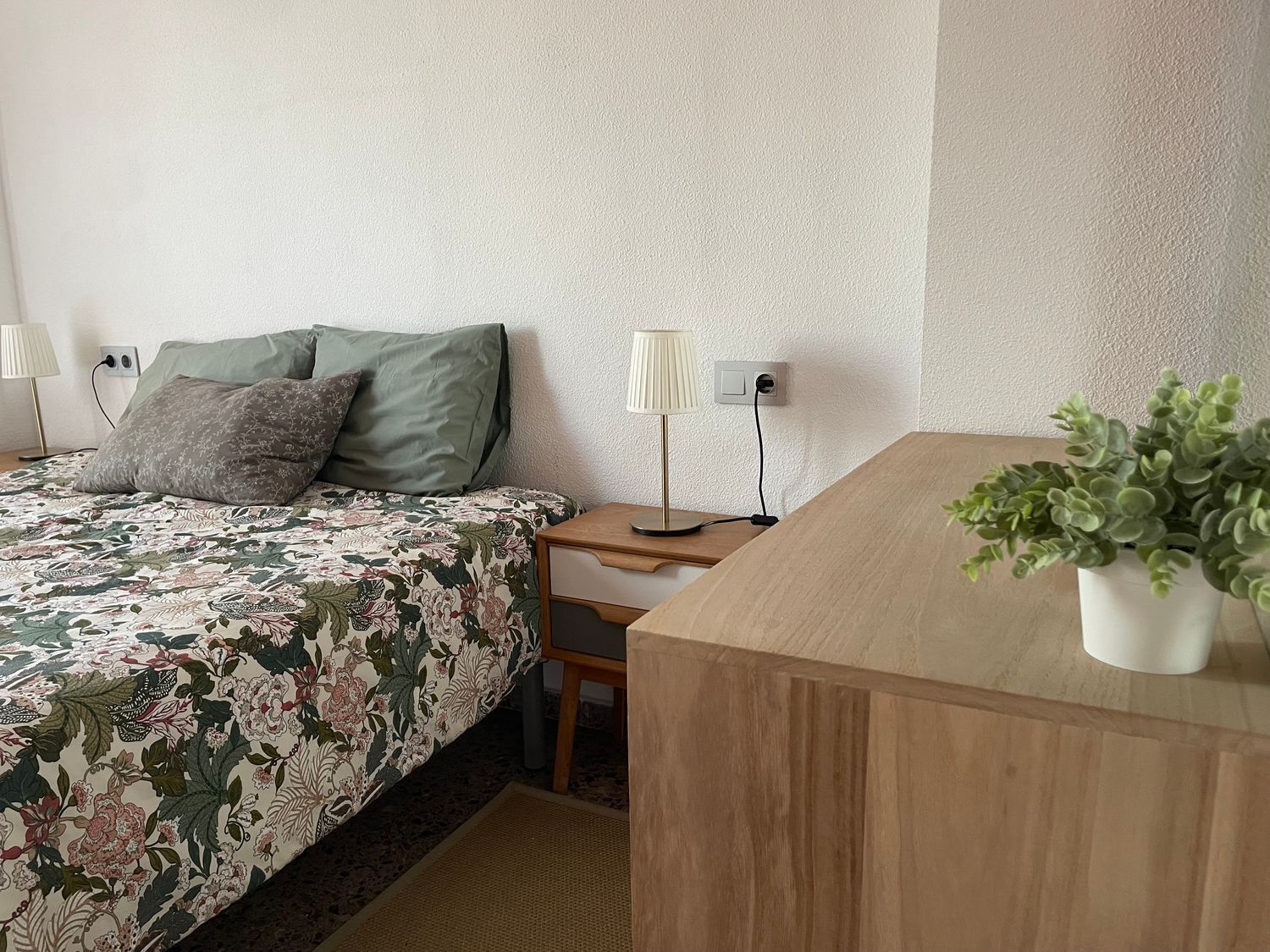 Piso en avenida Pintor Xavier Soler, 13 - Foto 2