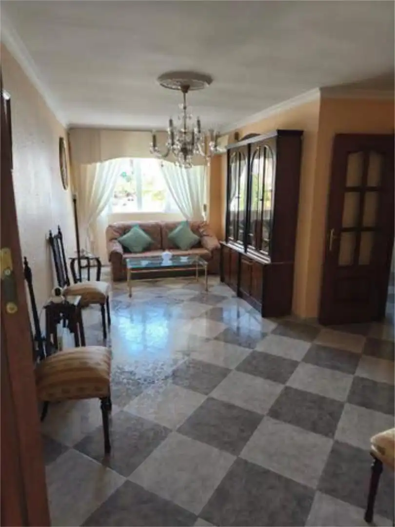 Piso en Fuensanta - Foto 2