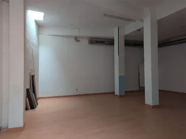 Local comercial en  Calle Juan XXIII 1 - Foto 4