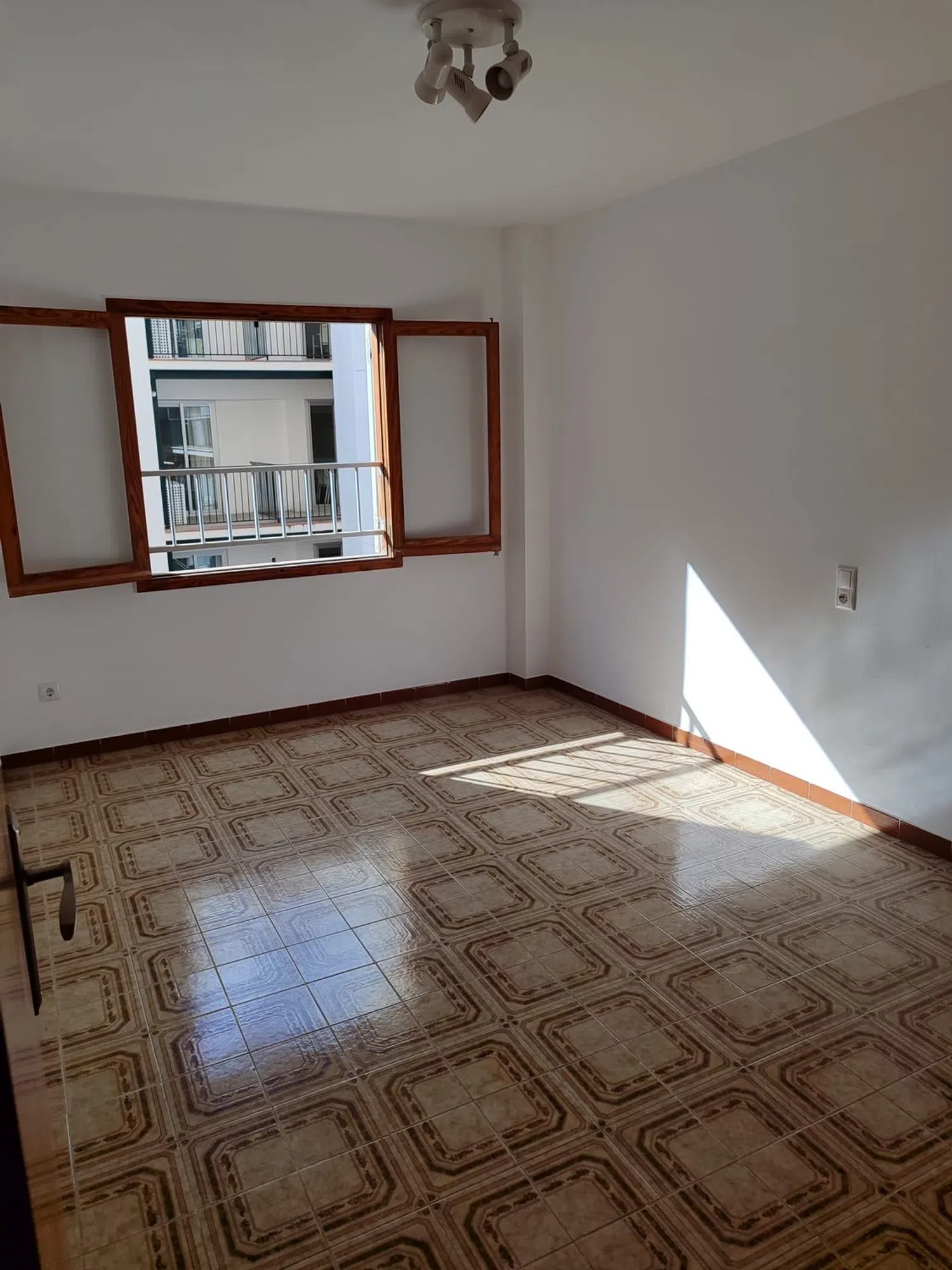 Piso en calle de Sant Cristòfol, 6 - Foto 33