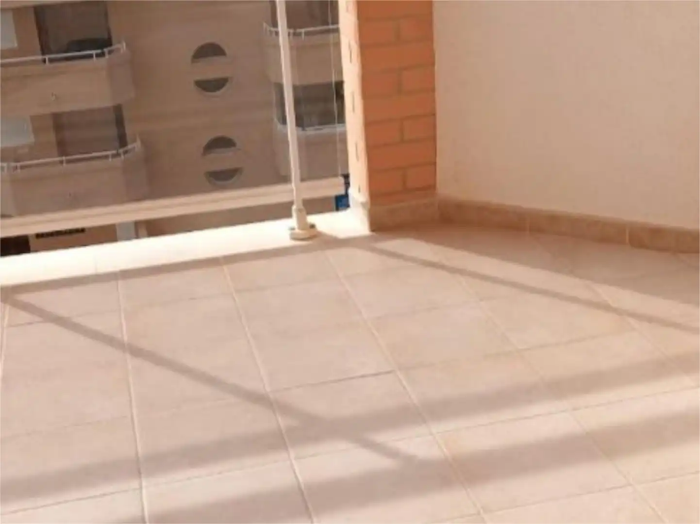Piso en  Carrer Amplaries 47 - Foto 3
