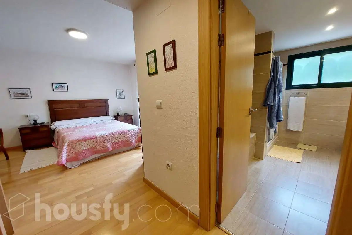 Chalet en  Calle Enric Valor . - Foto 24