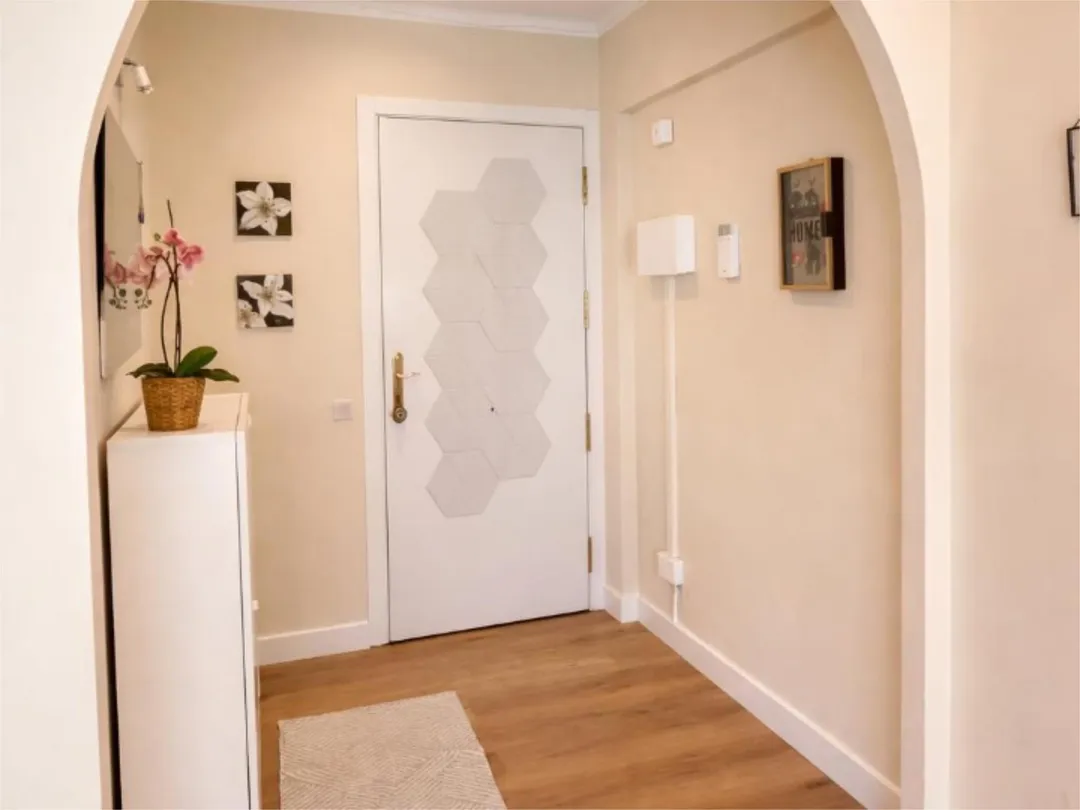 Piso en  Carrer del Llac Enol 10 - Foto 2