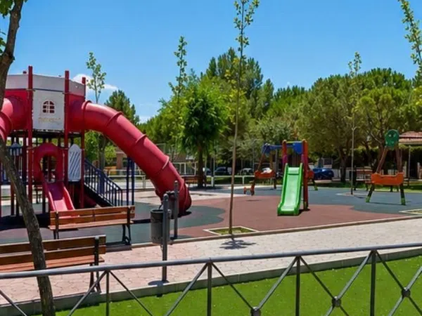 Chalet pareado en Calle Dalia s/n - Foto 3