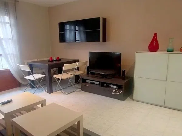 Piso en calle de Santo Dominguito de Val, 11 - Foto 2