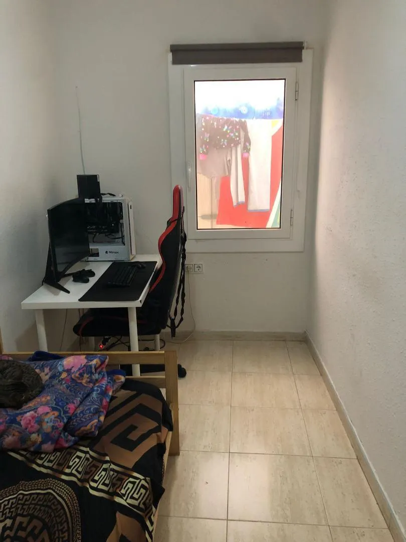 Piso en  Plaça Santiago Russinyol 2 - Foto 9