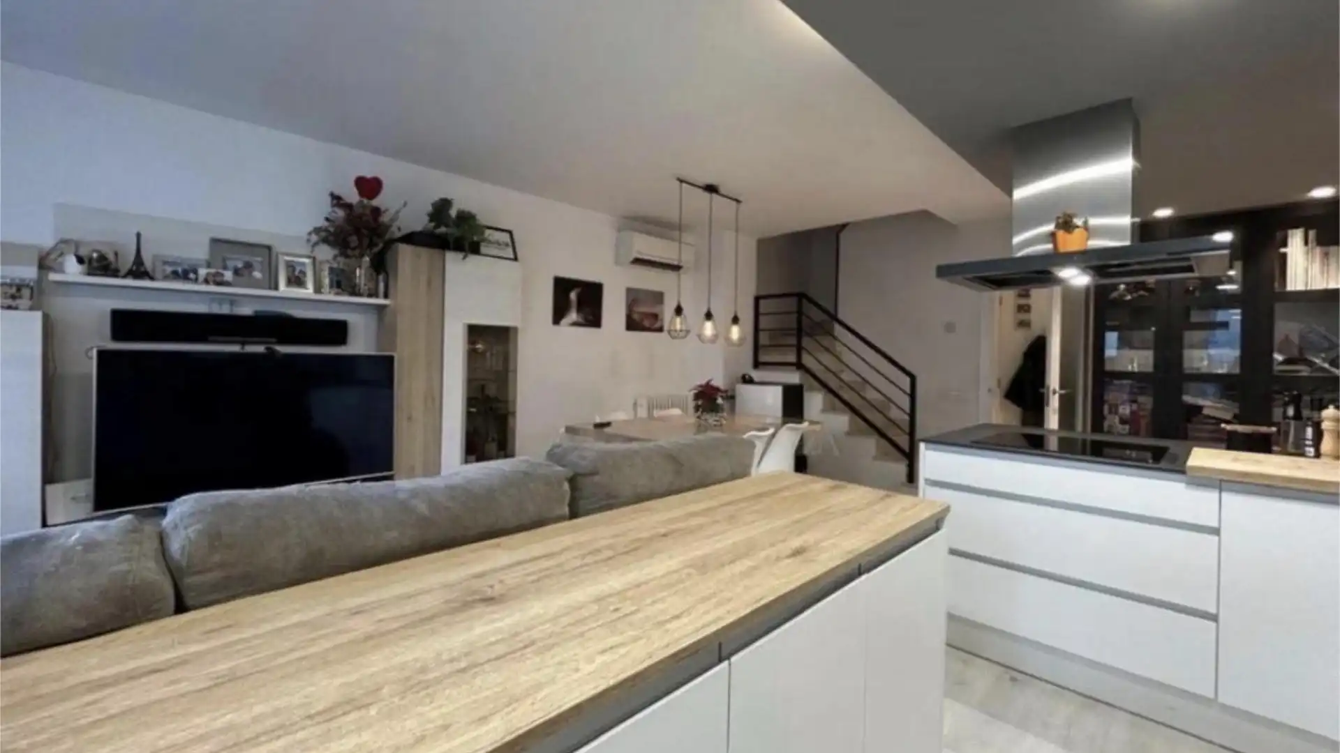 Casa adosada en  Carrer de Manuel Carrasco i Formiguera 37 - Foto 6