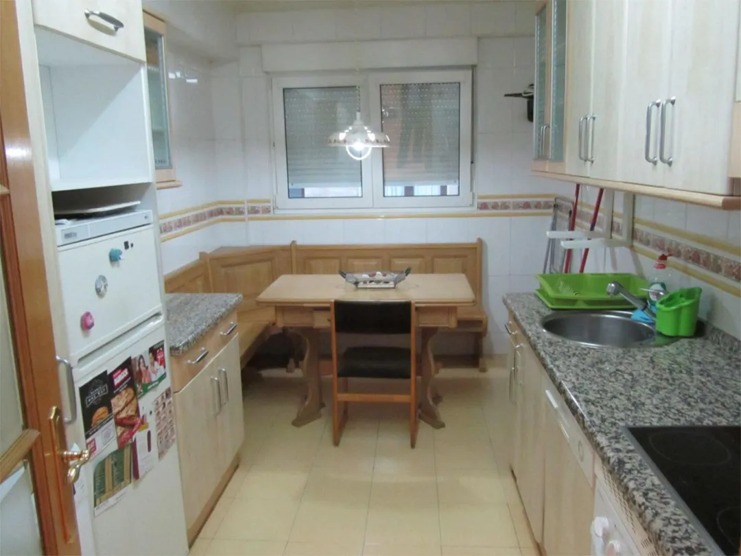 Piso en  Avenida Buenavista 8 - Foto 10