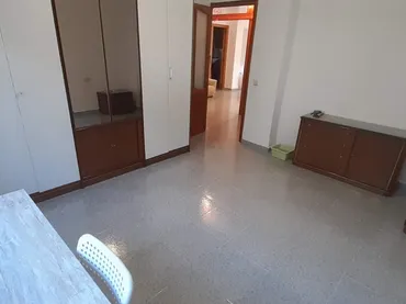 Piso en  Avinguda del Comte de Torrefiel 8 - Foto 2