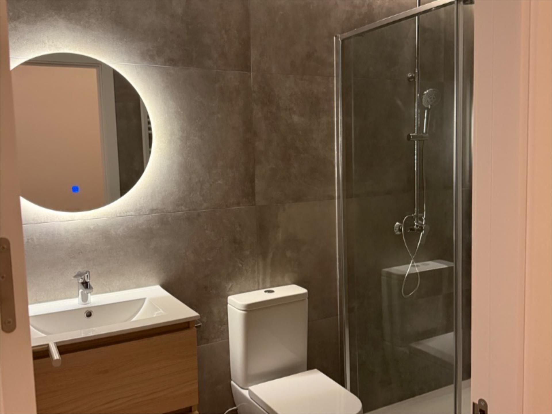 Piso en  Calle de Sánchez Barcáiztegui 4 - Foto 8