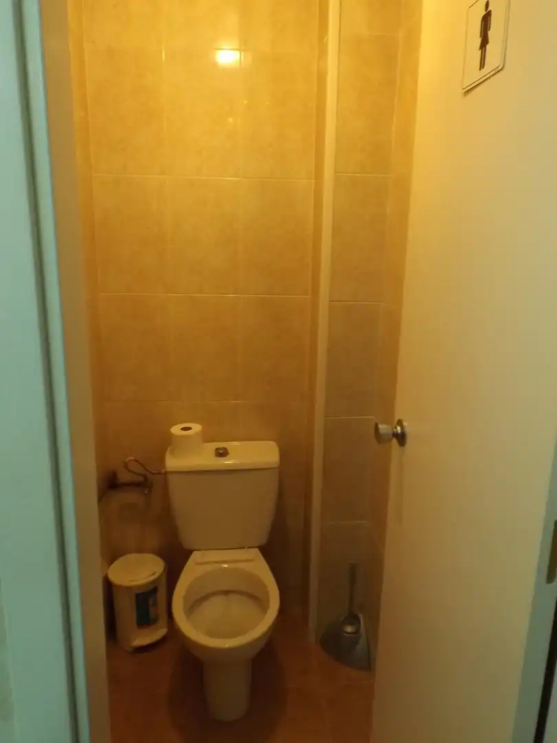 Local comercial en Cornellà de Llobregat - Foto 6