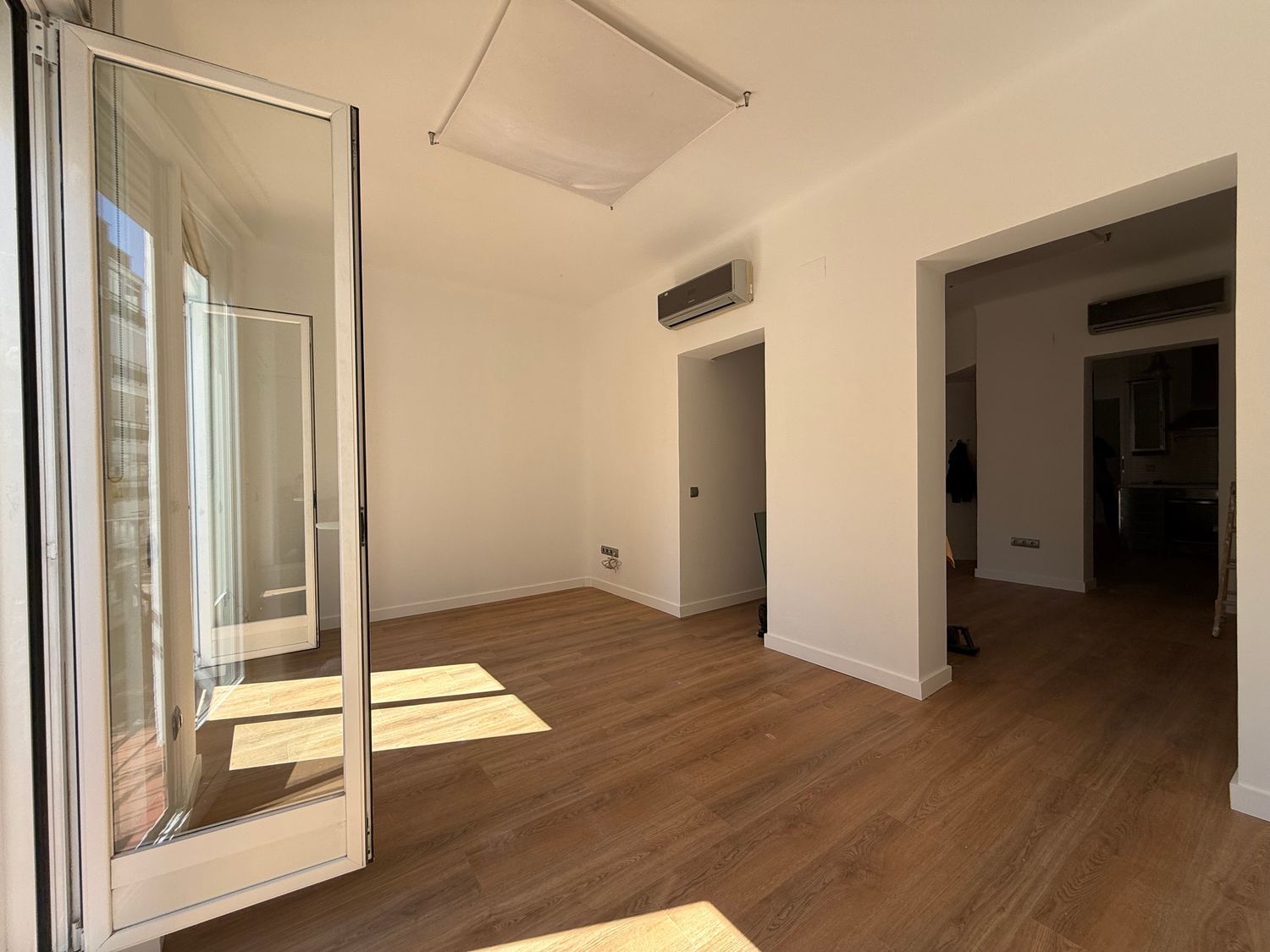 Piso en calle de María de Guzmán, 3 - Foto 2