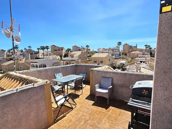 Chalet pareado en Calle Leman, 5, Zona Lago - Los Almendros - Foto 19