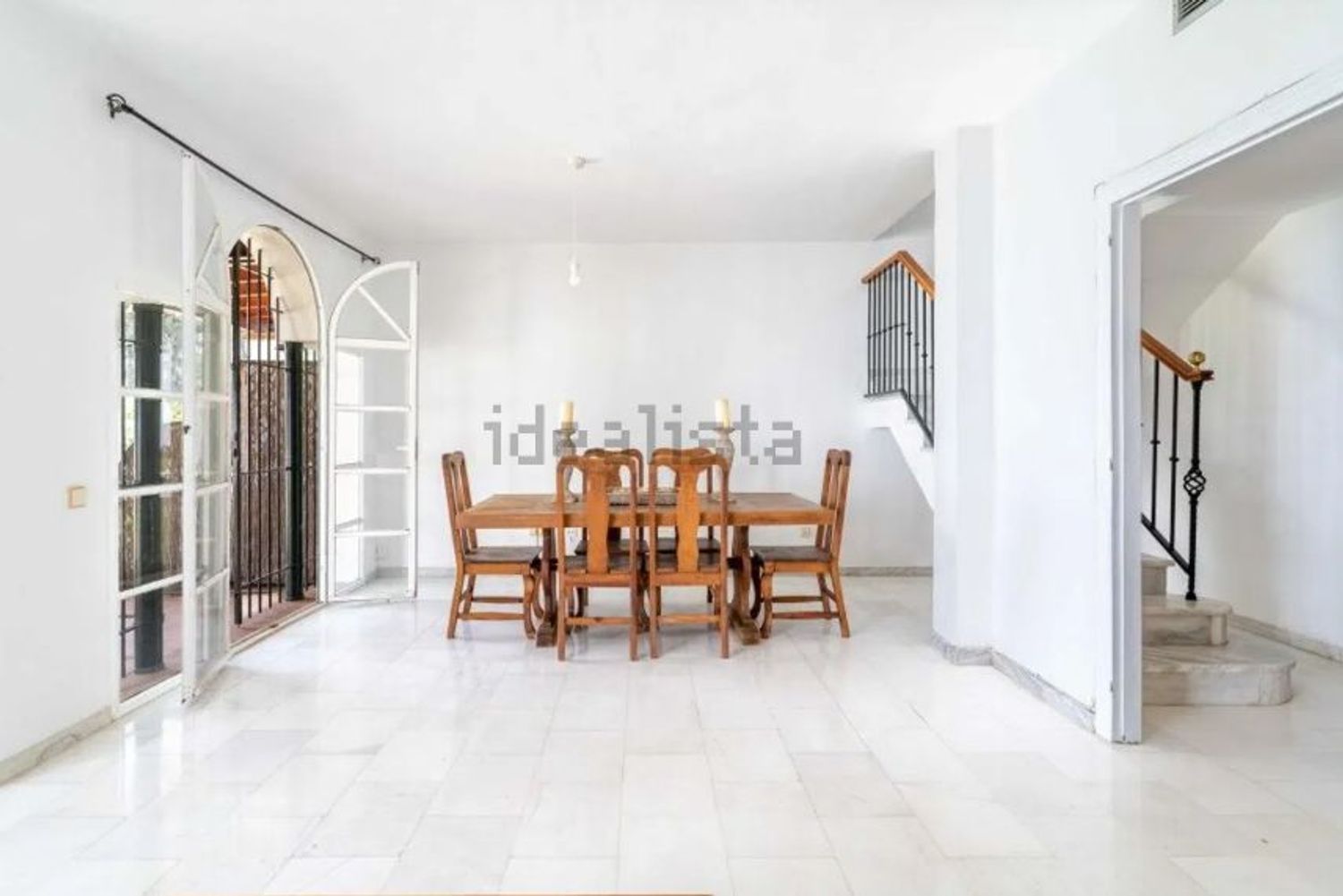 Chalet adosado en Barrio Los Naranjos - Foto 8