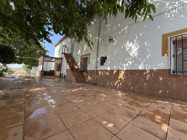 Chalet en  Calle Julio Romero de Torres 0G - Foto 1