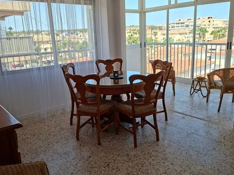 Piso en calle Sax, 33