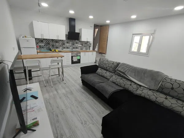 Estudio en calle de Viella, 11