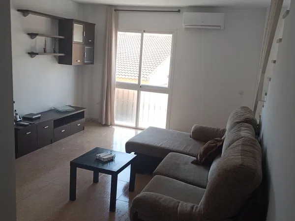Alquiler de dúplex en Calle Ramón Muntaner, 10 - Foto 1